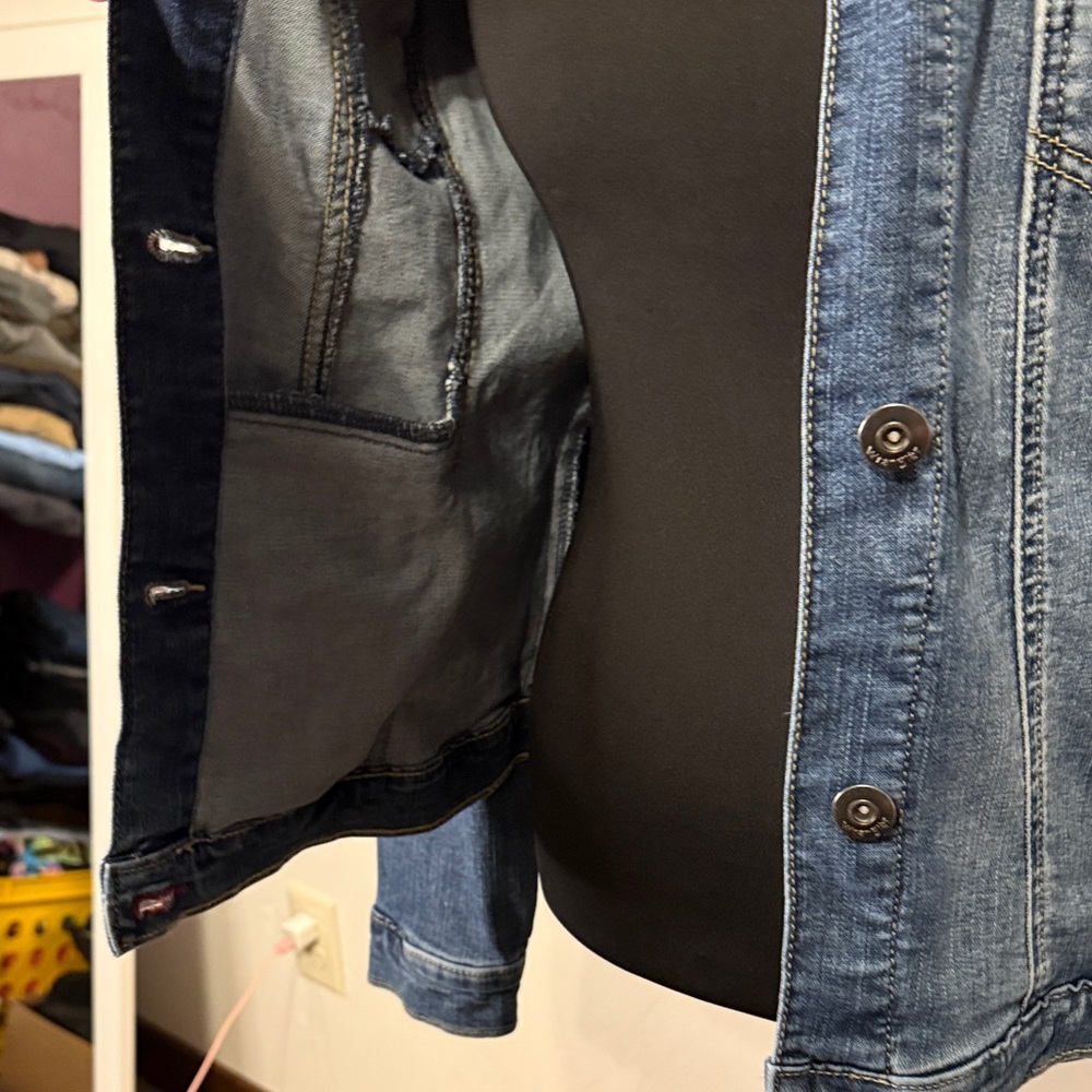 Wrangler Classic Blue Jean Jacket - Picture 5 of 8